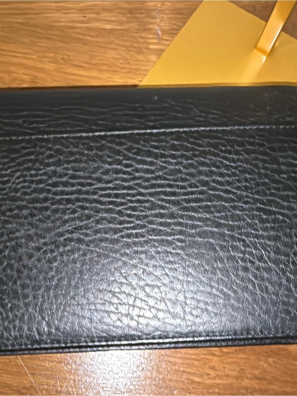 Authenticated card included with this Vintage Burberrys clutch black leather - Picture 8 of 16